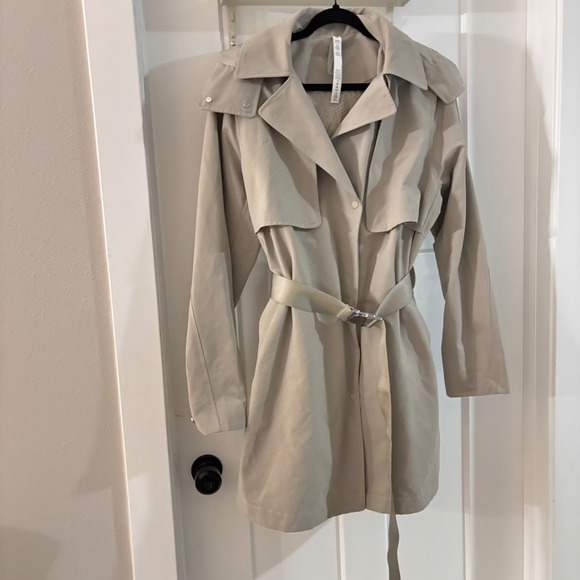 Lululemon Always There Short Trench Coat Size 10 Belted Jacket light beige EUC - Picture 2 of 11